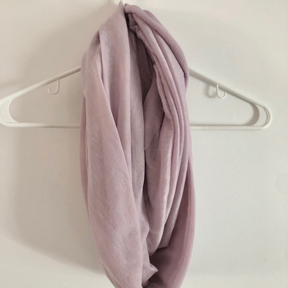 Lavender Circle Scarf